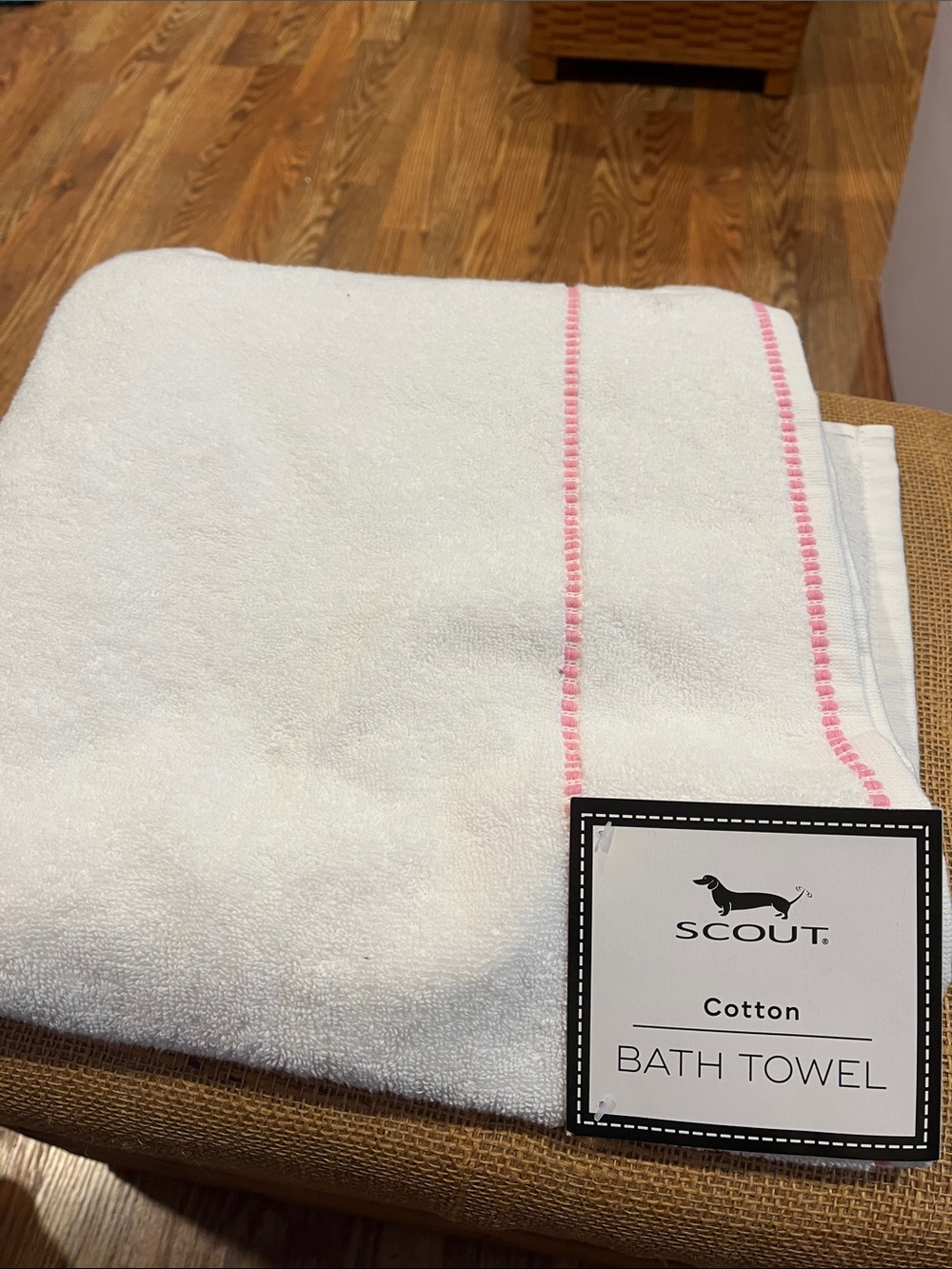 SCOUT Cotton White Bath Towel with Pink Trim
